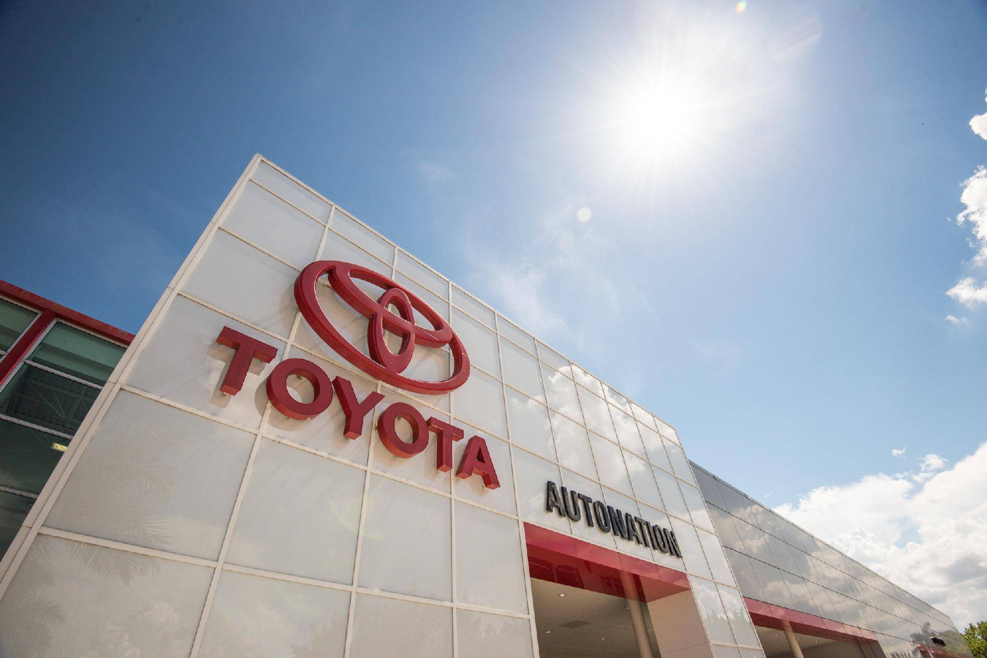 AutoNation Toyota Weston