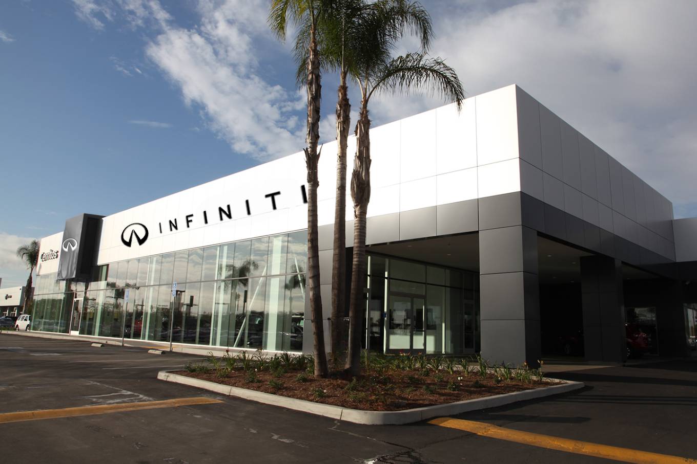 Cerritos Infiniti