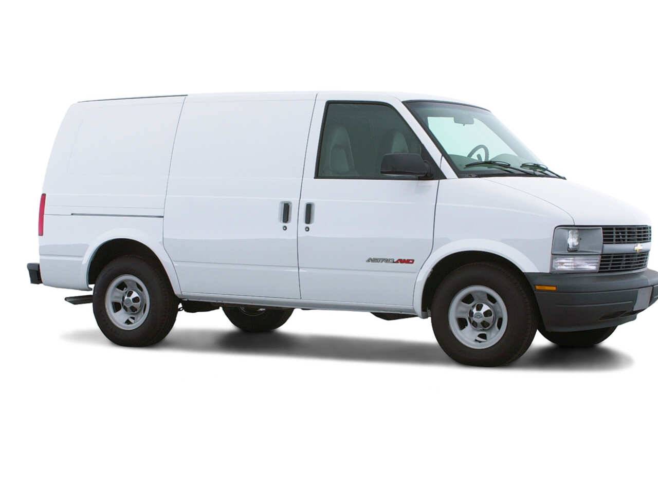 2001 Chevrolet Astro Cargo Van Review | Pricing, Trims & Photos