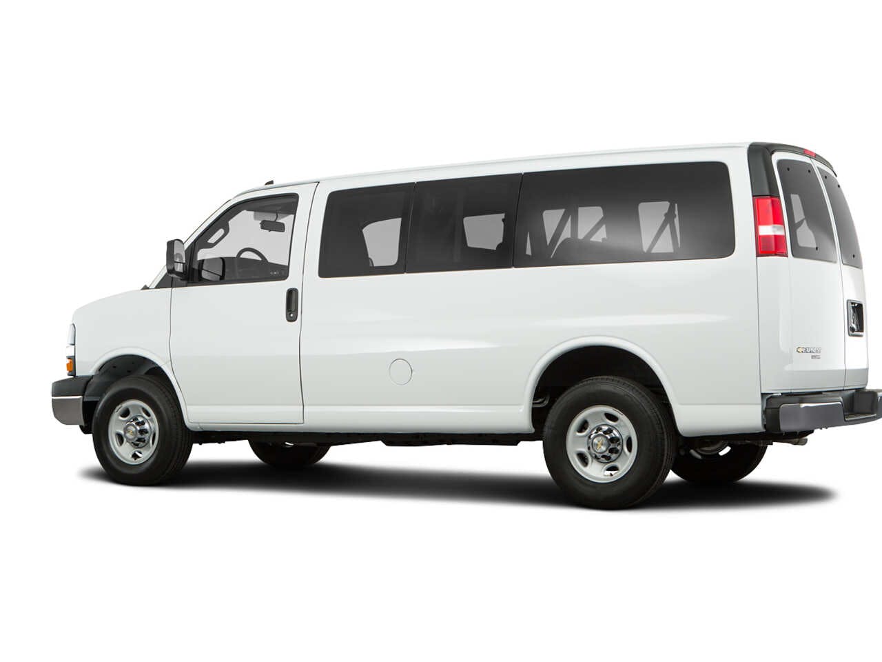 2018 chevy express 15 best sale passenger van