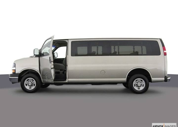 2004 Chevrolet Express Passenger Review | Pricing, Trims & Photos - TrueCar