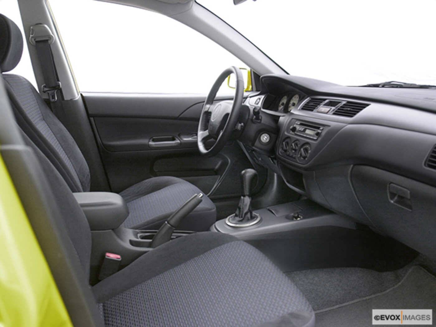 2003 Mitsubishi Lancer Review | Pricing, Trims & Photos