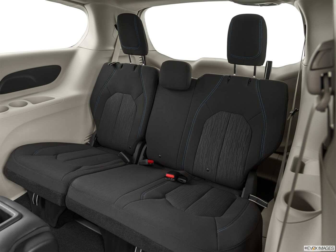 2023 Chrysler Pacifica Review | Pricing, Trims & Photos - TrueCar