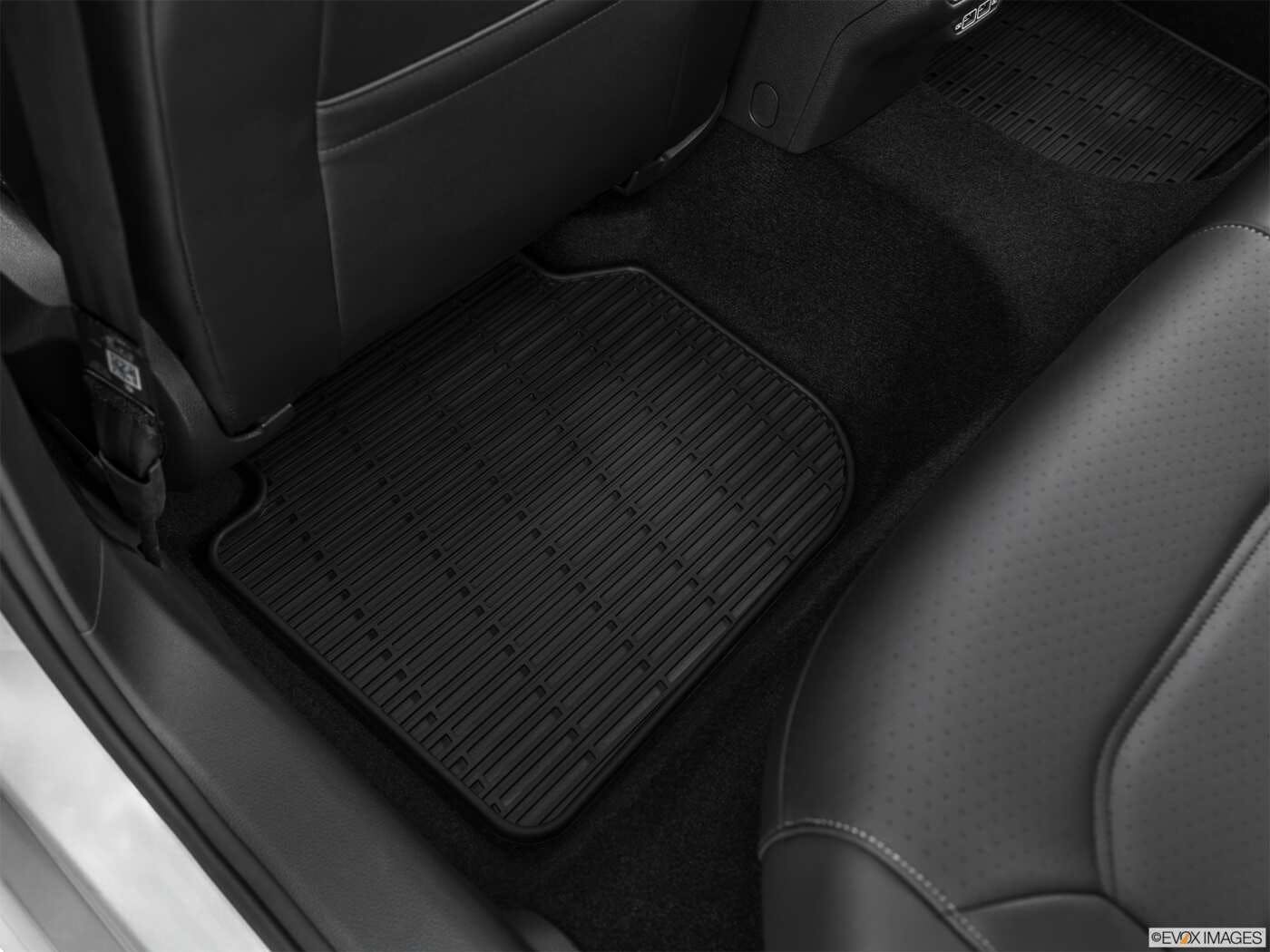 2020-2022 Volkswagen Passat All-Weather Floor Mats