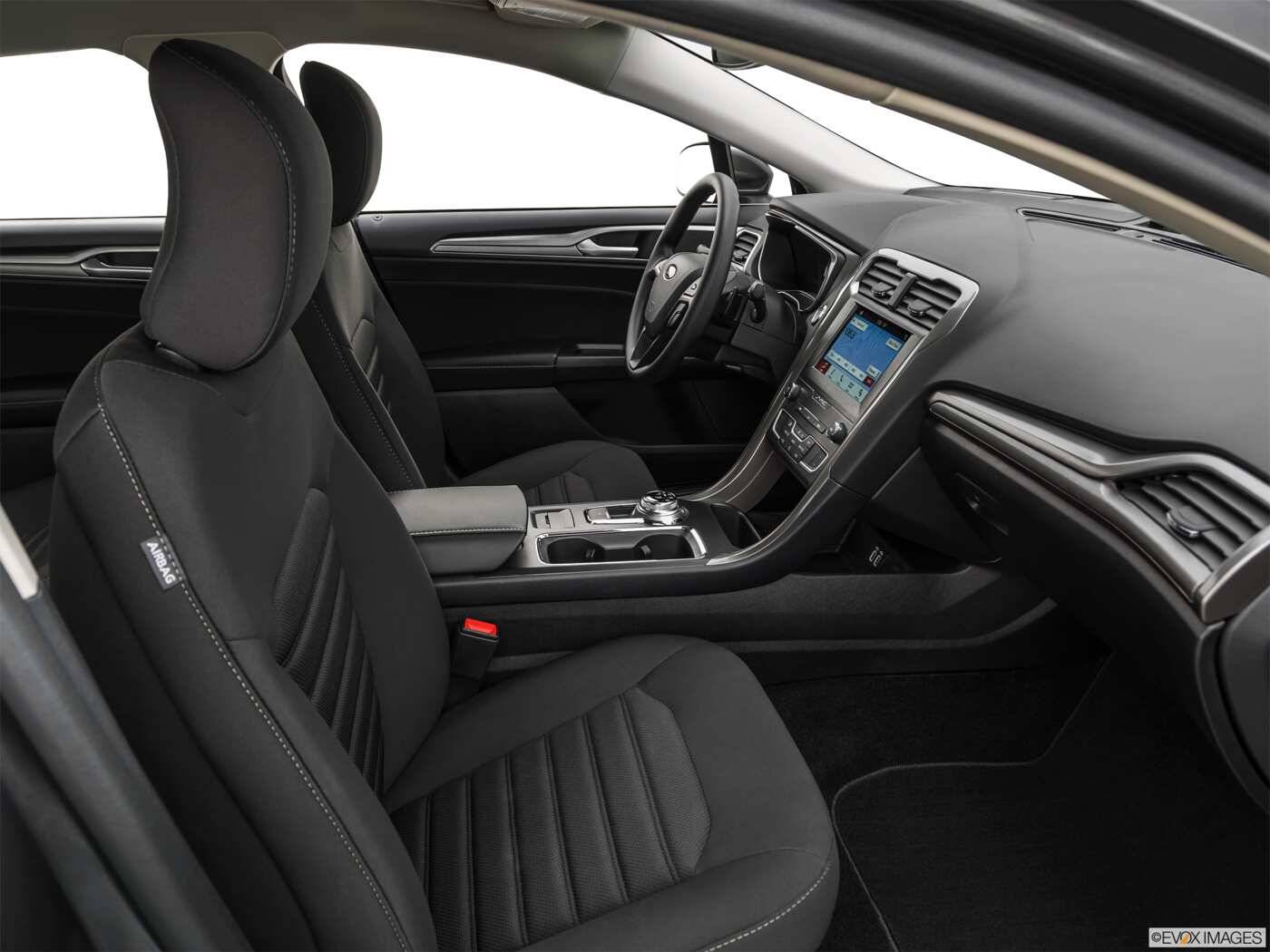 2022 Ford Fusion Titanium Interior