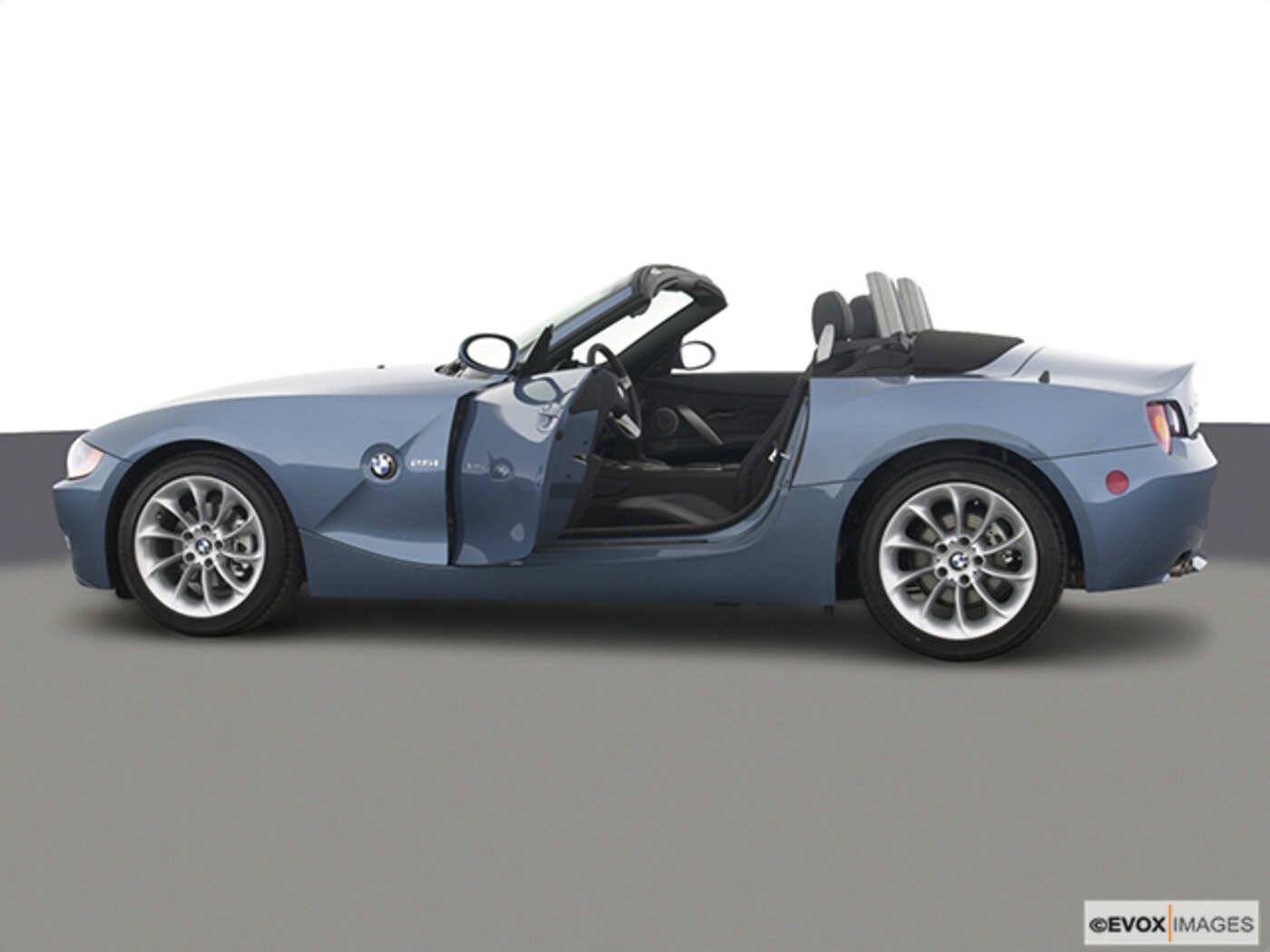 2005 BMW Z4 Review | Pricing, Trims & Photos - TRUECar