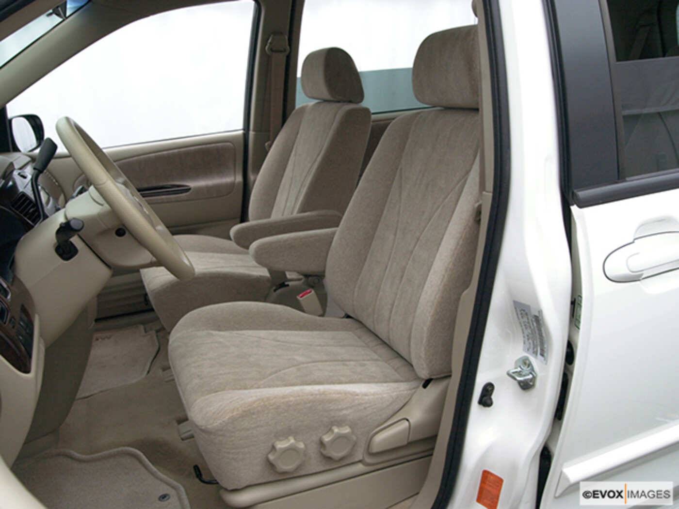 2002 Mazda MPV Review | Pricing, Trims & Photos - TRUECar