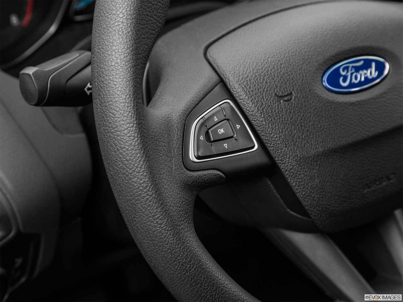 2017 Ford Focus Review | Pricing, Trims &amp; Photos - TrueCar