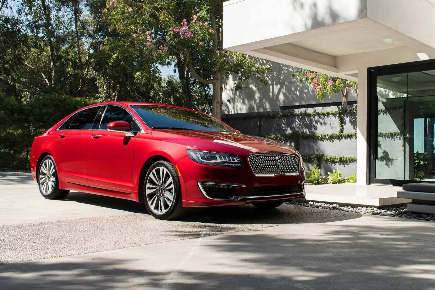 2019 Lincoln Mkz Comparisons Reviews Pictures Truecar