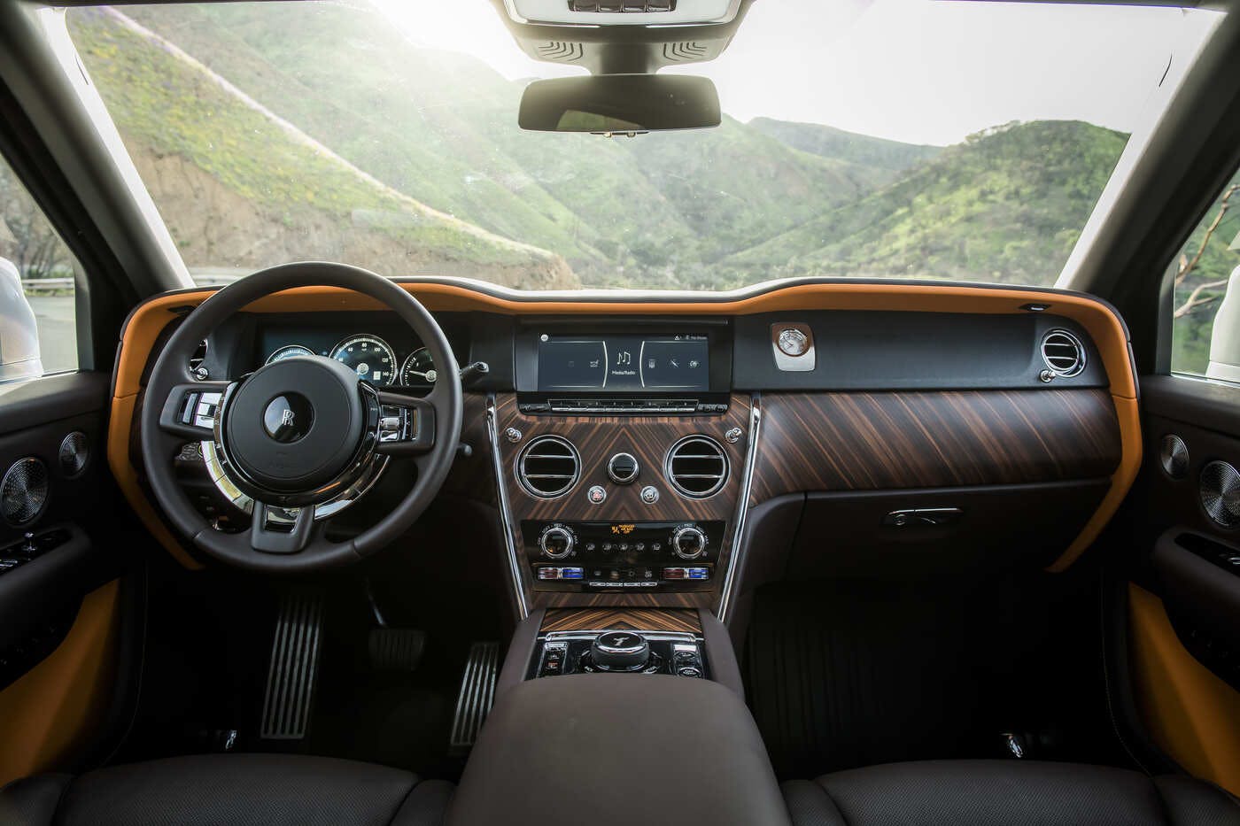 2019 Rolls Royce Cullinan Lease $3984 Per Month