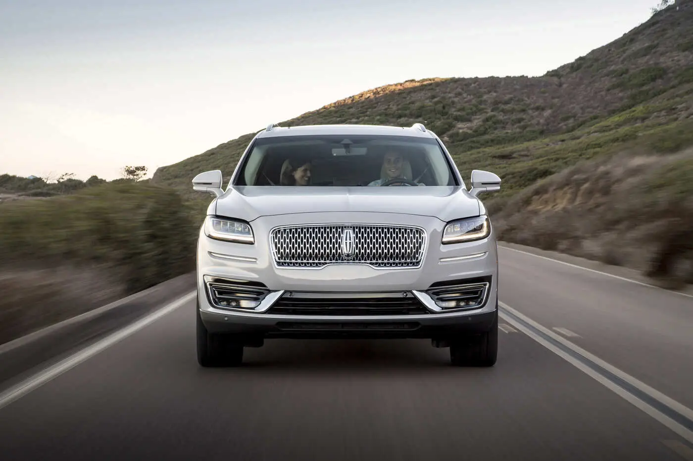 2020 lincoln nautilus reviews pricing pictures truecar 2020 lincoln nautilus reviews pricing