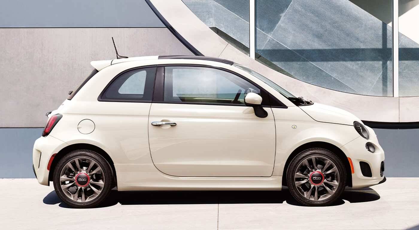 早いもの勝ち★FIAT 500ホワイトガラスルーフ車検R8年9月 乗って帰れます ガラスルーフ。｜フィアット石川スタッフブログ｜FIAT Official Dealer