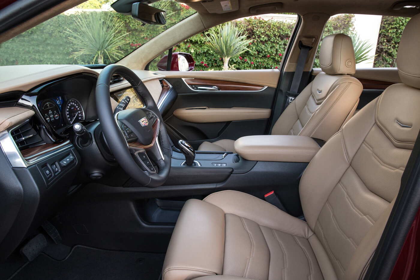 2019 Cadillac Xt5 Comparisons Reviews Pictures Truecar