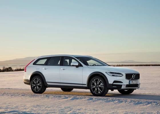 22 Volvo V90 Cross Country Review Pricing Trims Photos Truecar 22 Volvo V90 Cross Country Review Pricing Trims Photos Truecar