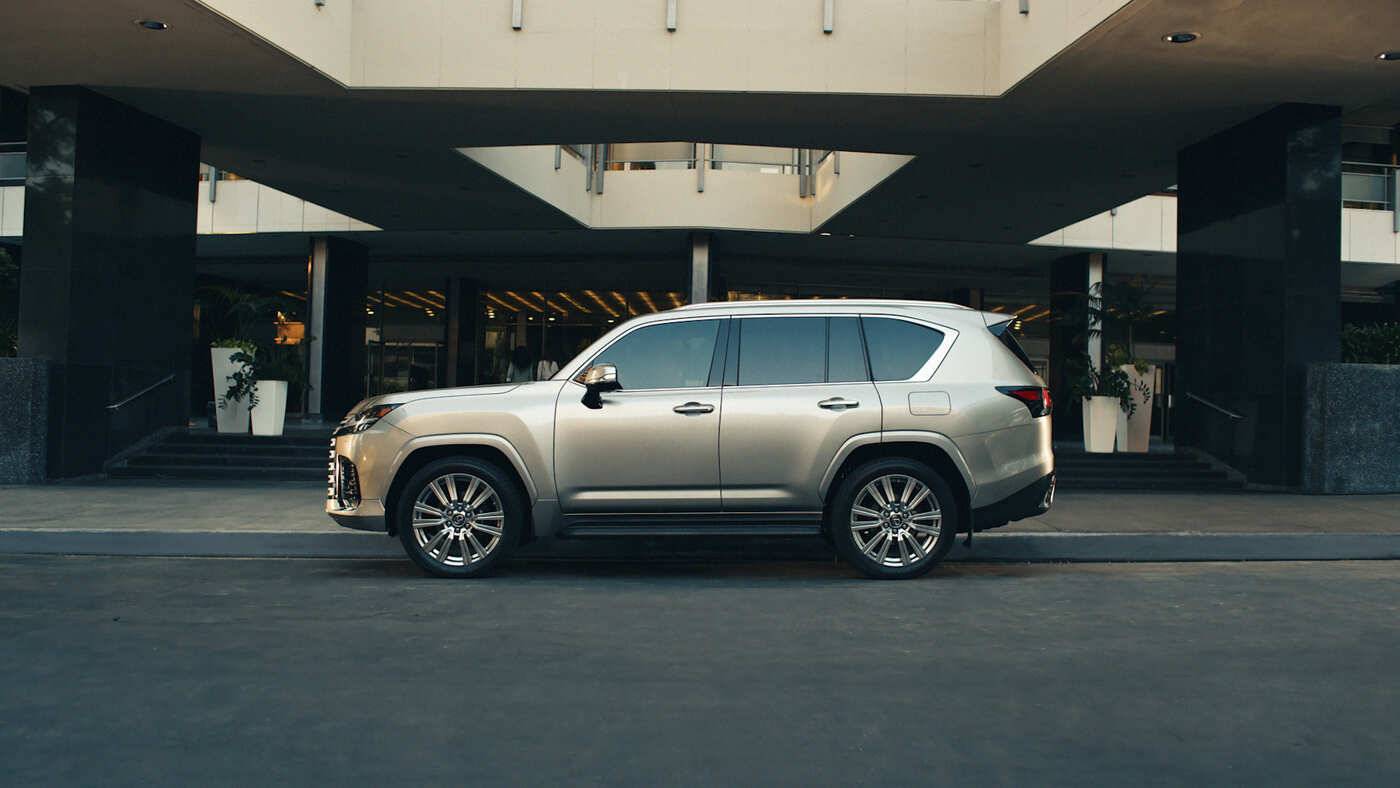 2022 Lexus LX Review | Pricing, Trims & Photos - TrueCar