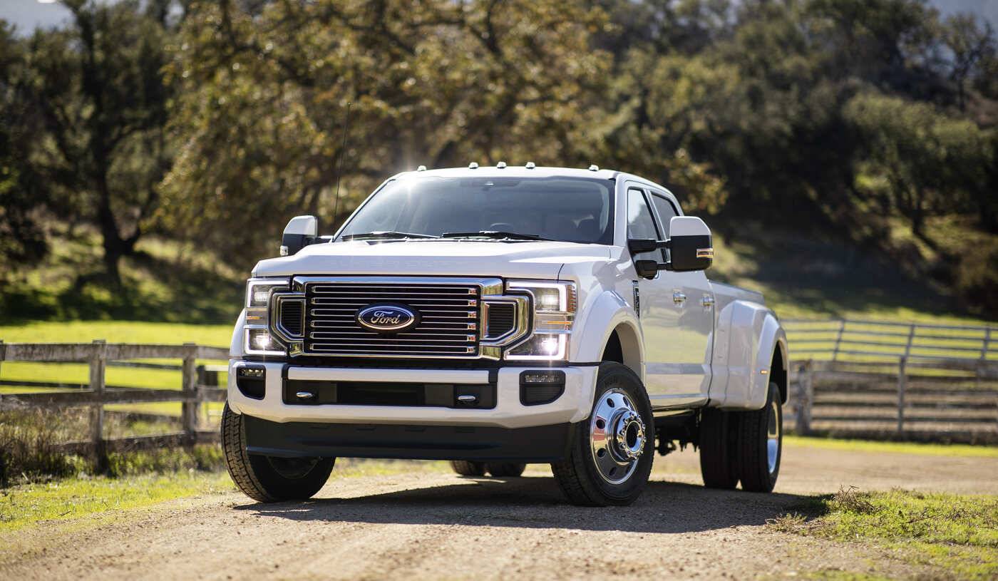 2020 Ford Super Duty F-450 Review | Pricing, Trims & Photos