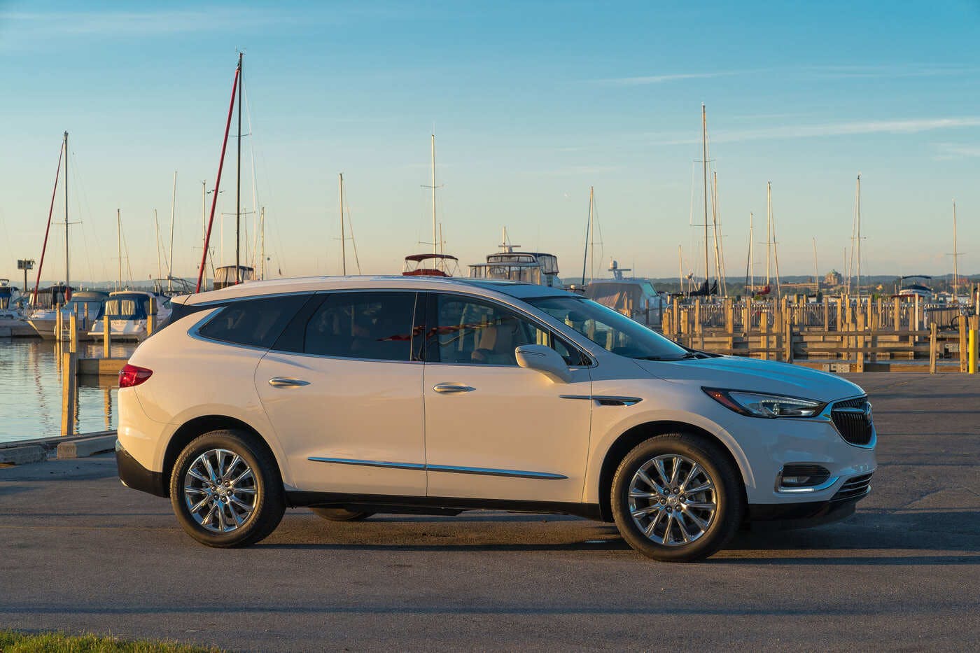 2019 Buick Enclave Comparisons Reviews Pictures Truecar