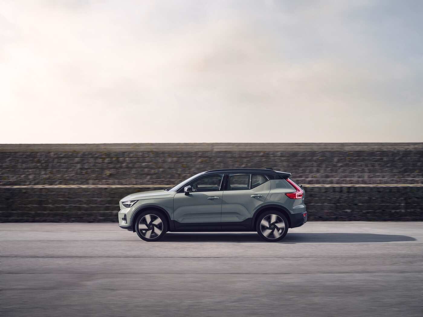 Leasing volvo on sale xc40 recharge