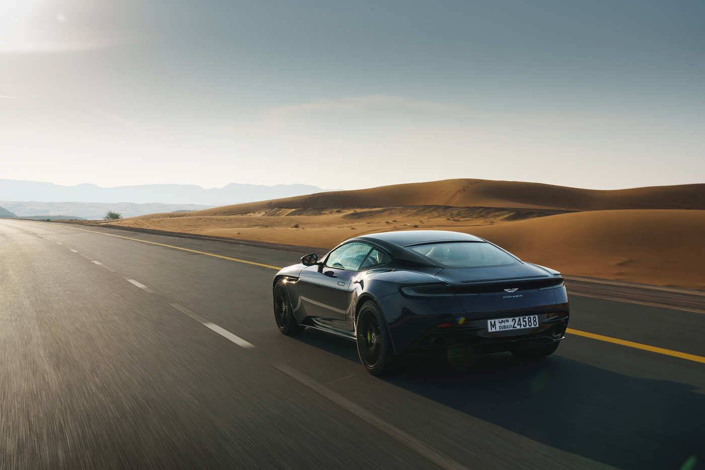 ASTON MARTIN カタログ 2023 Aston Martin DB11 Review | Pricing, Trims & Photos
