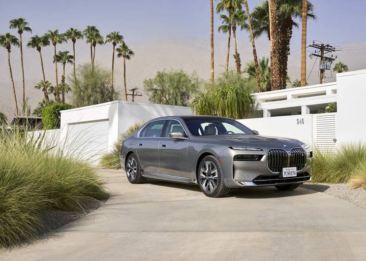 2025 BMW i7 Lease Deals & Specials - TrueCar