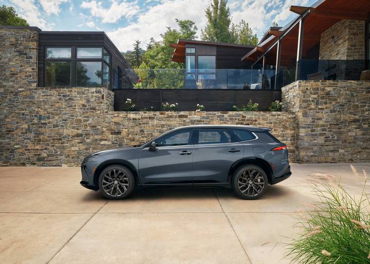 2025 Toyota Crown Signia Lease Deals & Specials - TrueCar