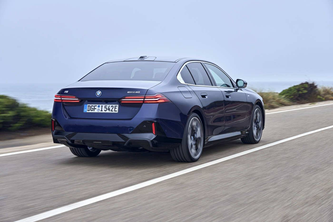 2025 BMW 5 Series Review | Pricing, Trims & Photos - TrueCar