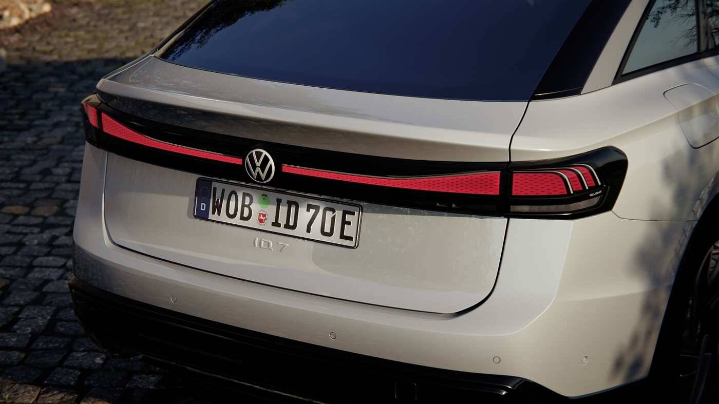 2025 Volkswagen ID.7 Review | Pricing, Trims & Photos - TrueCar