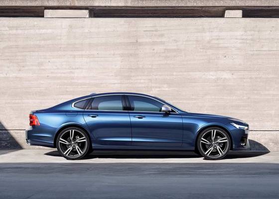 2025 Volvo S90 Plug-In Hybrid Review | Pricing, Trims & Photos - TrueCar